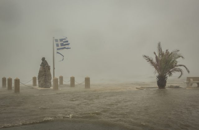 Vlny horúčav chcú v Grécku pomenúvať podobne ako búrky, mohlo by to pomôcť ľuďom aj úradom