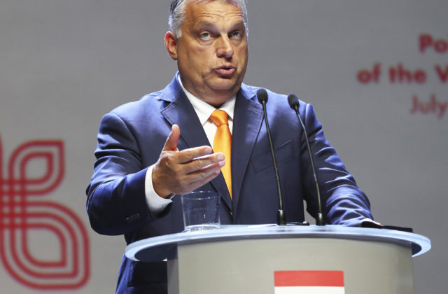 Orbán nezniesol kritiku svojej vlády, eurokomisárku Jourovú vyzval na rezignáciu