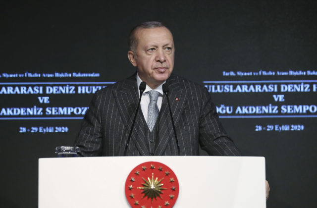 Turecko narazilo v Čiernom mori na ďalších 85 miliárd metrov kubických zemného plynu, oznámil to Erdogan