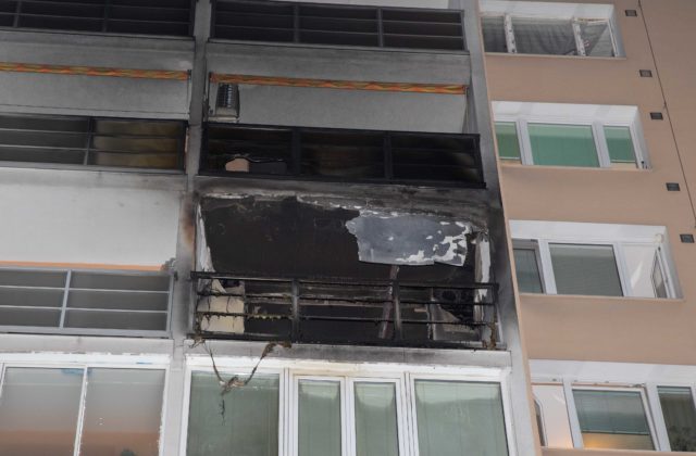 Byt v Košiciach zachvátil požiar, príčinou však nebol výbuch plynu (foto)