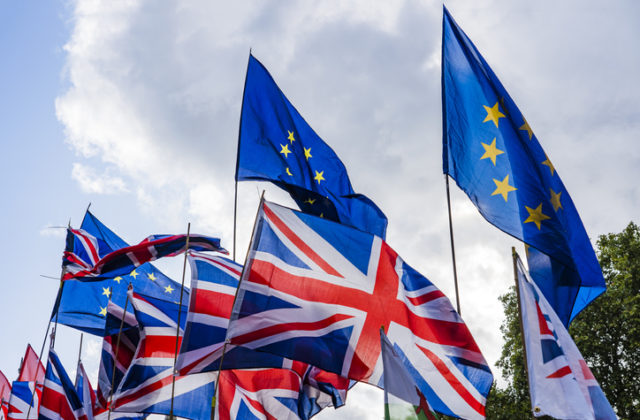 Británia zintenzívňuje spor s Európskou úniou, chce prepísať časť pobrexitovej obchodnej dohody