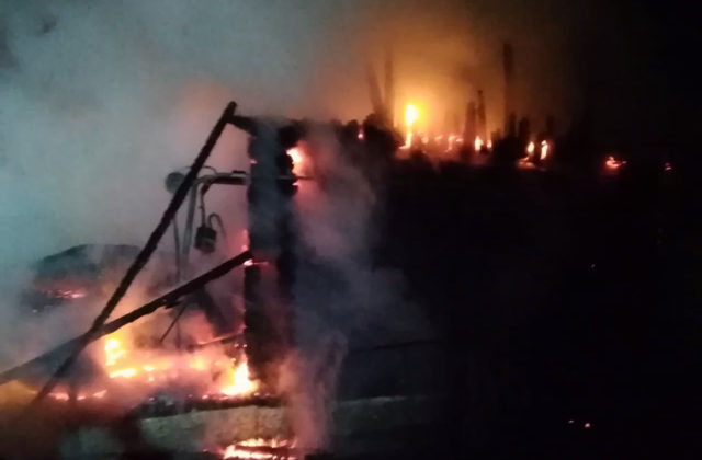 Pri požiari domova dôchodcov zahynulo 11 ľudí, riaditeľa zariadenia zadržali (foto)