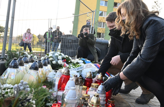 Od tragického výbuchu bytovky na Mukačevskej uplynul rok, pripomenuli si ho pietnou spomienkou (foto)