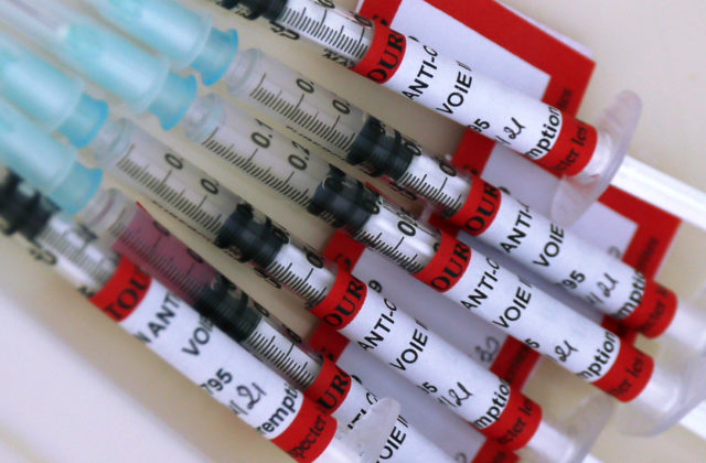 Podvodníci falšujú vakcíny proti koronavírusu, Rada Európy vydala odporúčania
