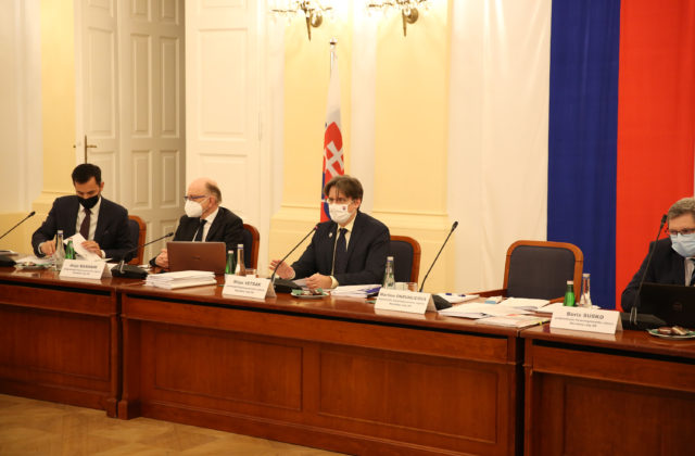 Vypočúvanie kandidátov na špeciálneho prokurátora: O funkciu sa uchádzajú Lipšic, Šanta, Špirko a Kysel (foto)