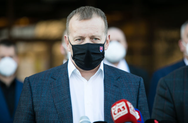 Kollár žiada dotknuté orgány, aby nezdržiavali vyšetrenie obvinení riaditeľa SIS Pčolinského