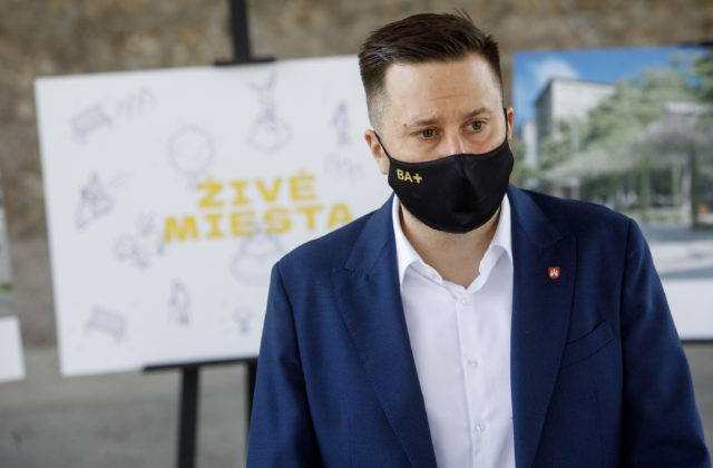 Vallo nedokáže v Bratislave veľmi relaxovať, ale jeho plány sú na viac ako jedno volebné obdobie
