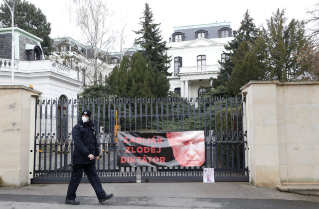 Rusko vyhostí 20 českých diplomatov, krajinu musia opustiť do polnoci