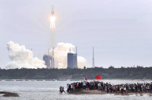 Čína vyslala k novej vesmírnej stanici raketu Tchien-čou-2, na palube vezie palivo aj ďalšie zásoby