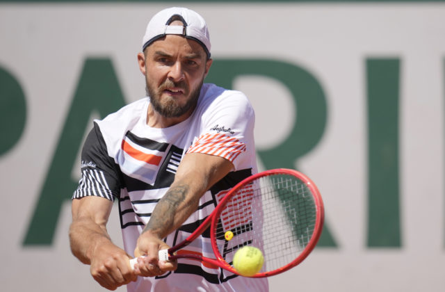 Martin sa rozlúčil v prvom kole s Roland Garros, Opelkovi nevzdoroval ani dve hodiny