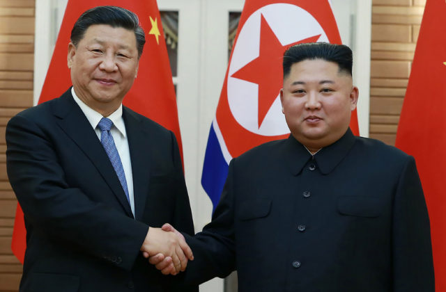 Čína a Severná Kórea chcú posilniť vzájomné vzťahy, Si Ťin-pching sa stretol s Kim Čong-unom