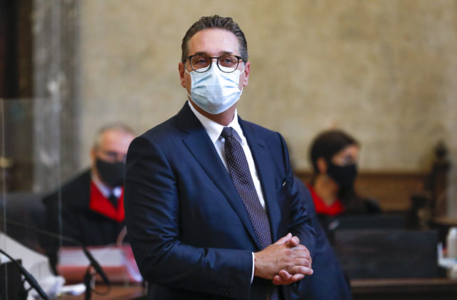 Bývalého vicekancelára Stracheho uznali vinným z korupcie, prijal úplatky za niekoľko tisíc eur