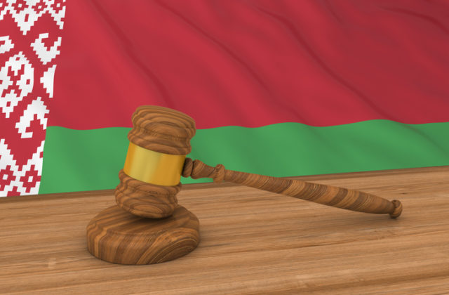 Najväčšia nezávislá novinárska organizácia v Bielorusku bola zrušená najvyšším súdom