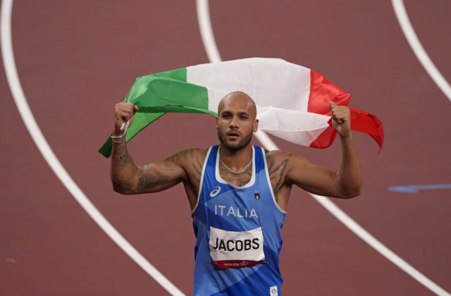 Jacobs podal vo finále behu na 100 m prekvapujúci výkon, získal zlato a stanovil nové európske maximum
