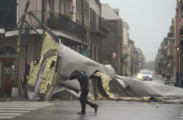 Hurikán Ida rapídne zosilnel na štvrtú kategóriu, úrady v New Orleans nemali čas zorganizovať evakuáciu