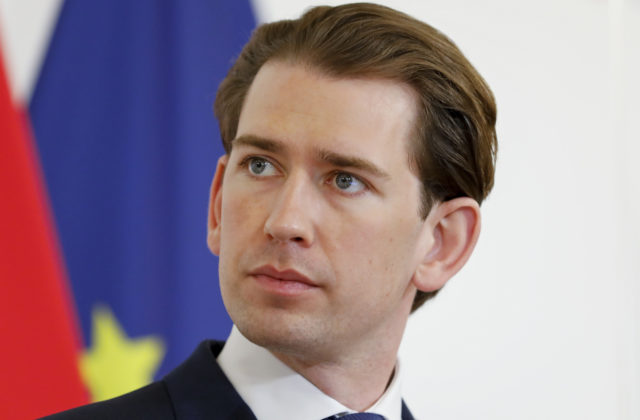 Bývalý rakúsky kancelár Kurz sa chystá seknúť s politikou, dôležitejšie je pre neho dieťa
