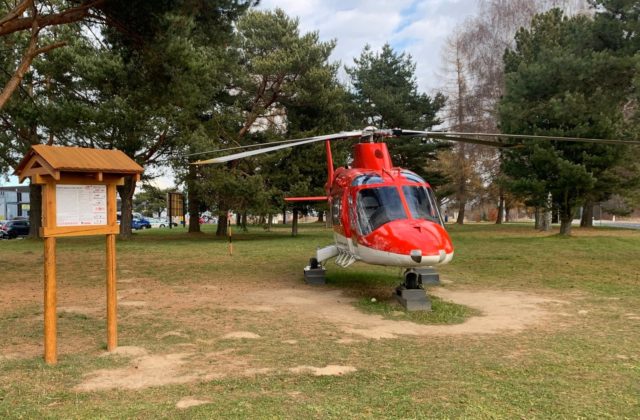 Vrtuľník Filoména je v Poprade obľúbenou atrakciou, počas zimy si ho môžu ľudia pozrieť len zvonka