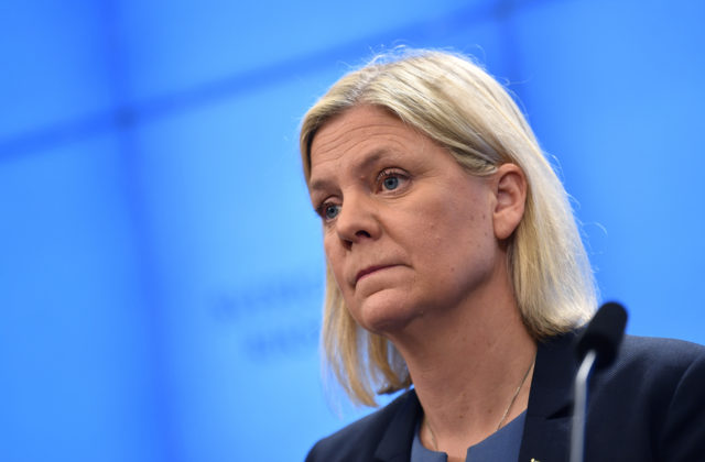 Historicky prvá švédska premiérka abdikovala len pár hodín po svojom zvolení, opustil ju spojenec