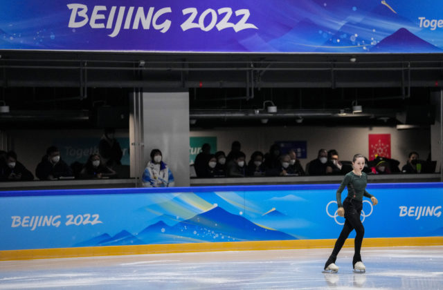 Ruska Valijevová sa po tréningu rozplakala, o dopingovej kauze mladej krasokorčuliarky ešte stále nerozhodli