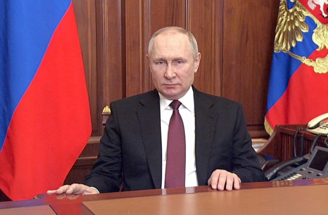 Rusko pokračuje v politike chaosu, Kremeľ poprel prelom v rokovaniach s Ukrajinou