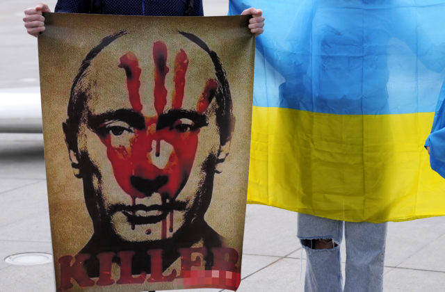 Ruskí oligarchovia sú nespokojní a už hľadajú za Putina náhradu, tvrdí český historik