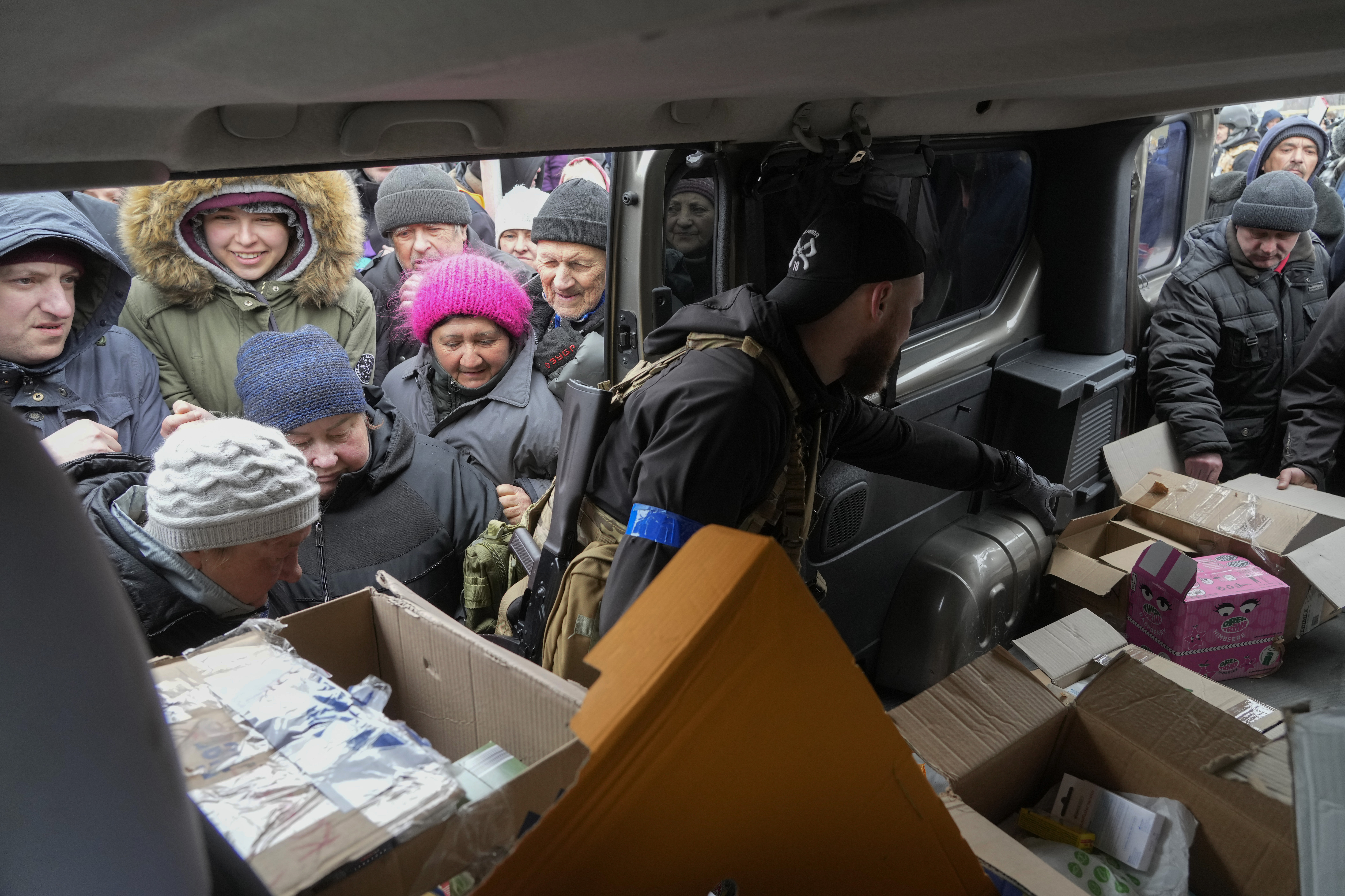 Humanitárna pomoc smerujúca na Ukrajinu bude oslobodená od ciel a daní, rozhodla eurokomisia