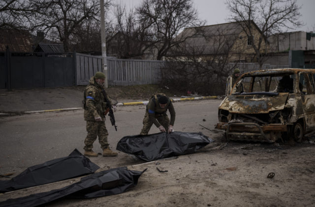 Slovensko vyšle na Ukrajinu tím vyšetrovateľov, budú zbierať dôkazy o vojnových zločinoch