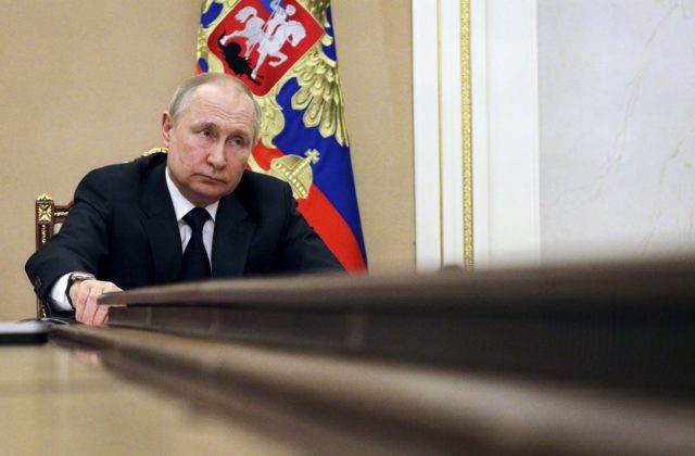 Putin údajne chystá výmenu Dvornikova, nadmerne pije a má nedostatok dôvery