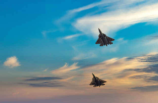 Česko plánuje nakúpiť americké nadzvukové stíhačky F-35, Fialova vláda tiež rozhodne o ochrane slovenského neba