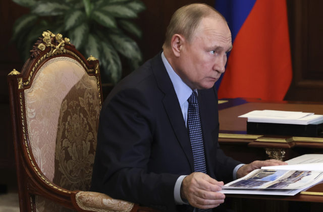 Putin podpísal zákon o špeciálnych ekonomických opatreniach na podporu ozbrojených síl