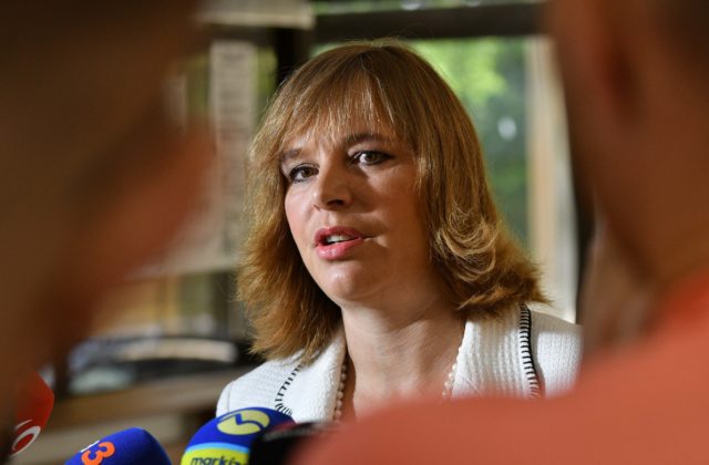 Remišová vyzvala poslancov, aby sa zobudili a nebrali občanov Slovenska ako rukojemníkov