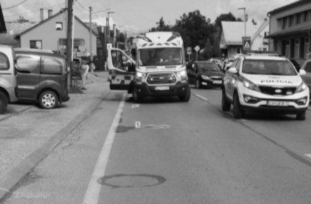 Vodička BMW pri cúvaní z parkoviska zrazila dôchodkyňu na bicykli, zraneniam na mieste podľahla
