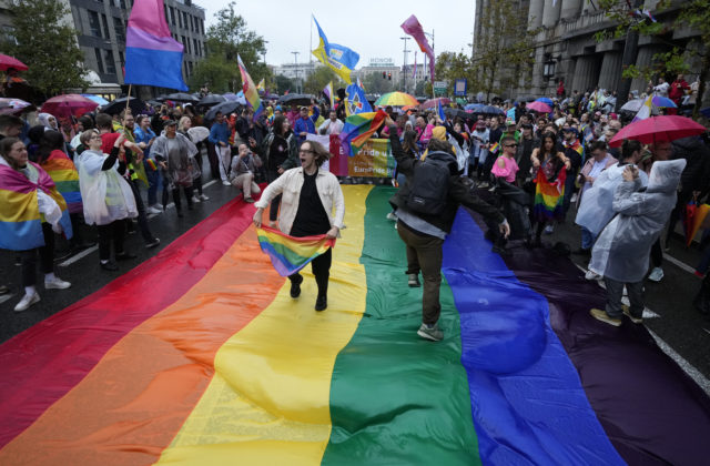 LGBTQ komunita usporiadala v Srbsku podujatie EuroPride, uskutočnilo sa napriek zákazu a vyhrážkam