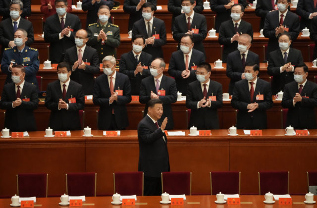 Začal sa 20. zjazd čínskych komunistov, za časť svojho prejavu o Taiwane zožal Si Ťin-pching najväčší potlesk