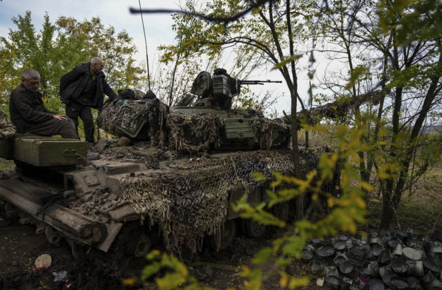 Rusi sa na Ukrajine sústredia na Donbas, pri Bachmute bojuje aj Vagnerova skupina