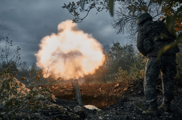 V okupovanej Doneckej oblasti zomreli stovky ruských vojakov, armáda informuje o jednom z najsmrteľnejších ukrajinských útokov