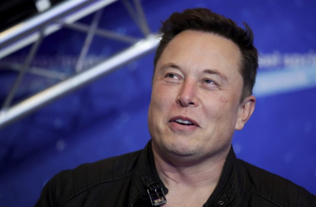 Musk ubezpečil Ukrajincov, že SpaceX im nevypne Starlink v krajine