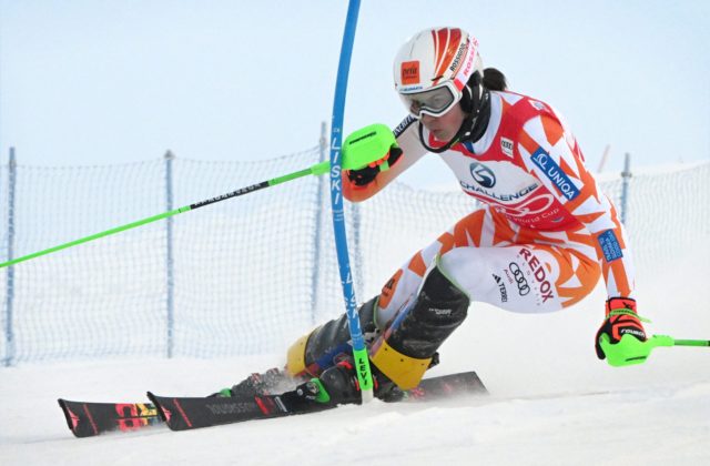 Fantastická Vlhová skončila v slalome v Levi opäť tretia, Shiffrinová má ďalšieho soba (video)