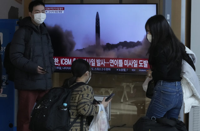 Severná Kórea odpálila balistickú strelu, dokázala by vraj zasiahnuť ktorúkoľvek časť USA