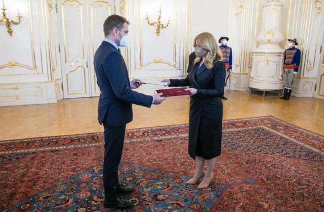 Matovič ako minister skončil, do paláca k prezidentke Čaputovej však neprišiel (video)