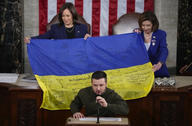 Zelenskyj: Pomoc Ukrajine od USA nie je charita, ale investícia do globálnej bezpečnosti a demokracie (video)