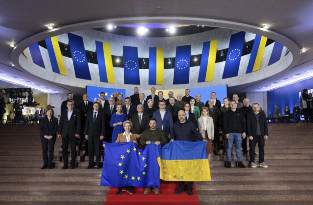 V Kyjeve sa koná summit EÚ – Ukrajina, rokuje sa aj o prístupovom procese krajiny