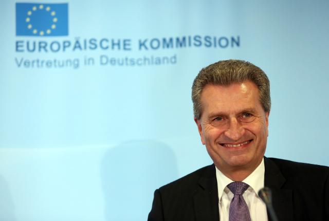 Oettinger s úsmevom - EK