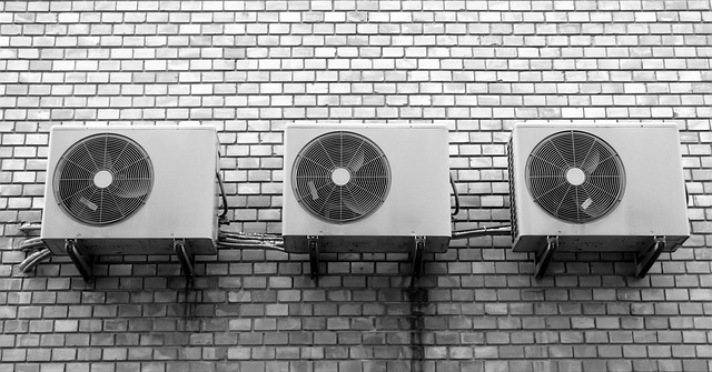 Tri klimatizacie mur - pixabay