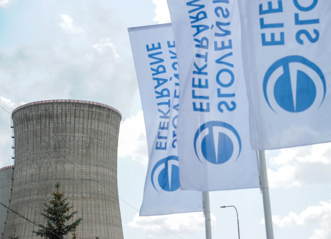 Pohľad na Atómové elektrárne v Mochovciach, patriace pod Slovenské elektrárne (SE), ktoré prevádzkujú dva jadrové tlakovodné reaktory po brífingu predsedu vlády SR s predstaviteľmi spoločnosti SE, kde rokovali o dostavaní ïalších dvoch blokov. Mochovce, 10. júl 2018.