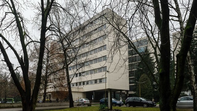 Budova riaditeľstva Fakultnej nemocnice s poliklinikou Žilina
