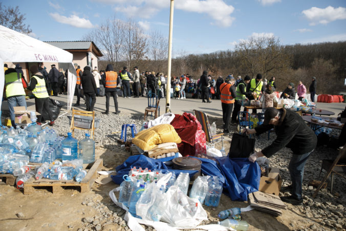 UKRAJINA: Aktuálna situácia na hraničnom priechode Vyšné Nemecké - Užhorod, kde prechádzajú vojnoví utečenci z Ukrajiny na Slovensko. Ukrajina, Užhorod Vojnoví utečenci